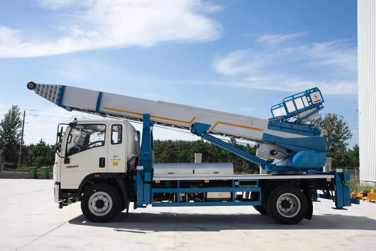 黎安镇云梯上料车租赁费用