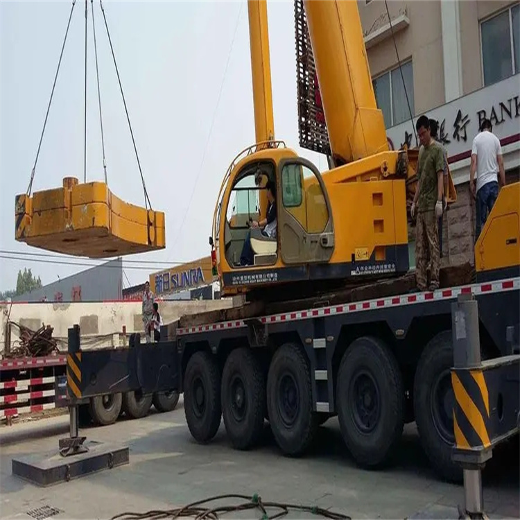 黎安镇当地吊车出租|机器吊装|75吨|工厂搬迁服务